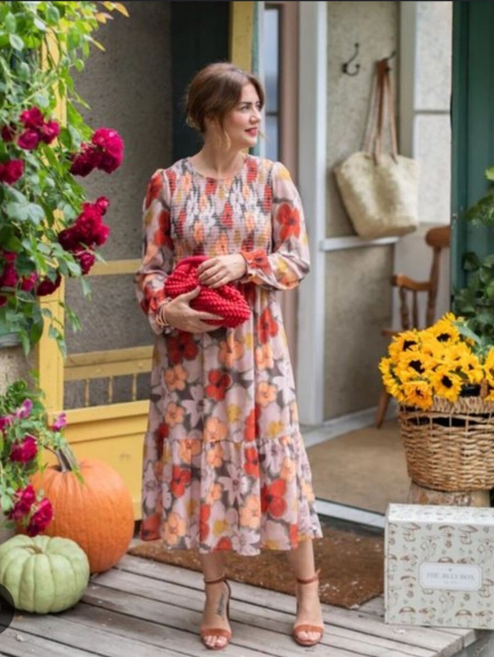 NWOT! Mad About Style x Jilly Box - Grace Floral Midi Dress [L]